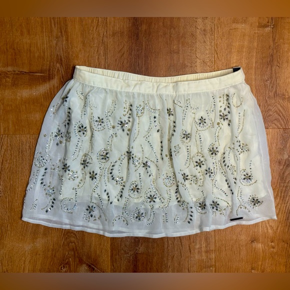 Y2K Abercrombie & Fitch Beaded Rhinestone Mini Skirt Cream Ivory Women’s XS NWT - Picture 2 of 9